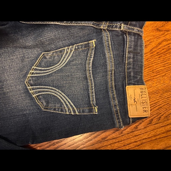 NWOT y2k trendy Hollister skinny jeans, medium wash low rise - Picture 4 of 4